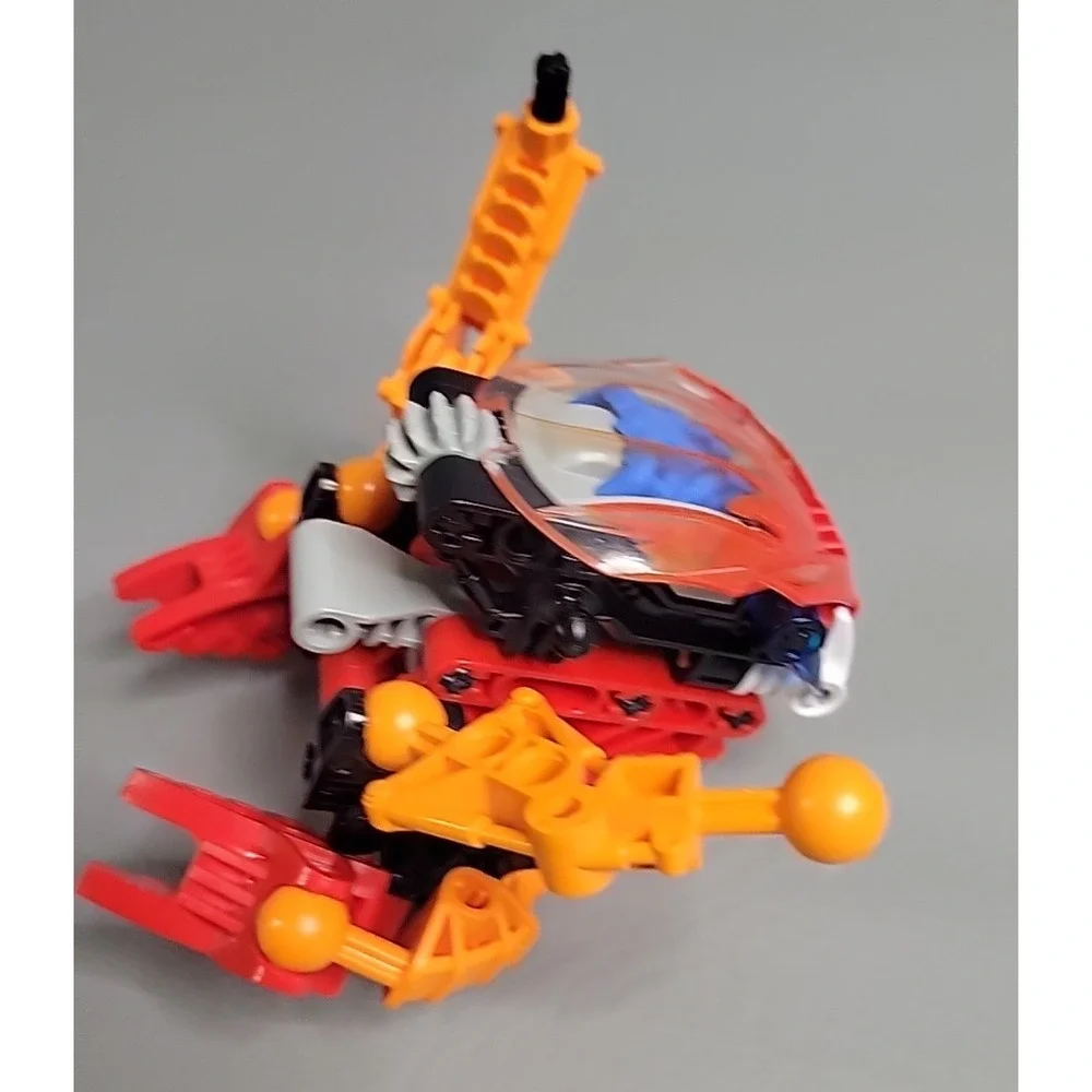 LEGO Bionicle 8563 Bohrok Tahnok 2002 W/ Krana